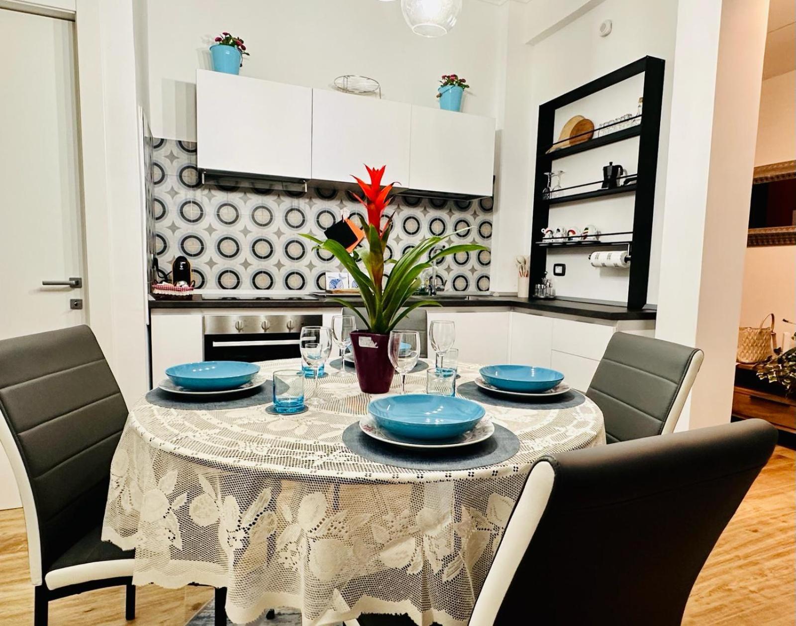 Lombardo'S Family - Free Private Parking 700M From The Station! Apartment La Spezia Exterior photo
